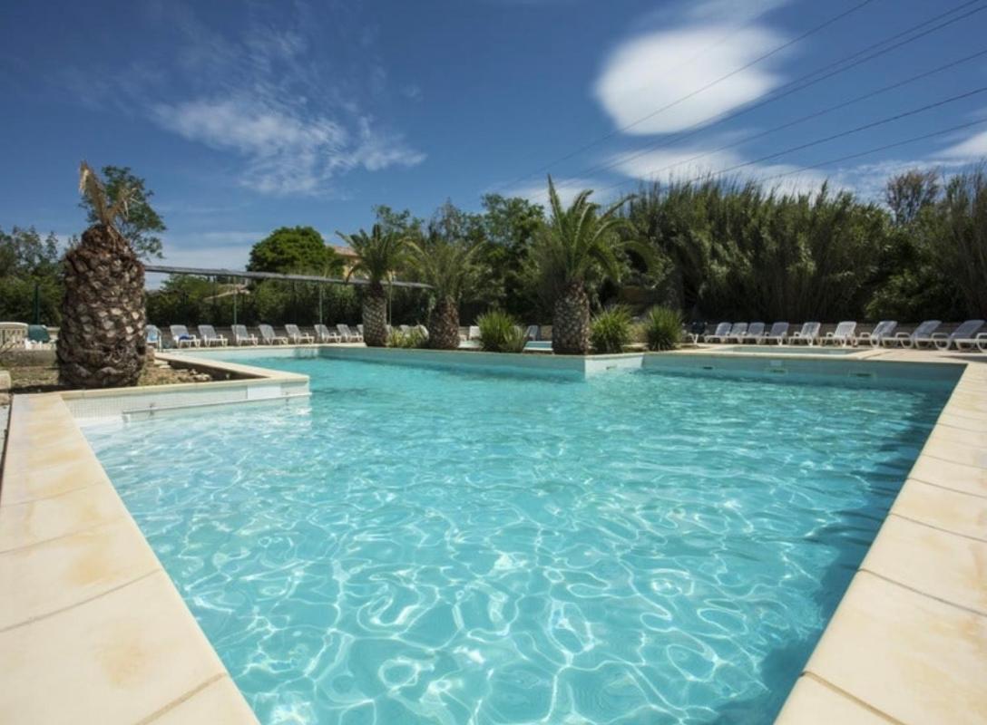 Maison De Vacances Dans Residence Avec Piscine Αρλ Εξωτερικό φωτογραφία