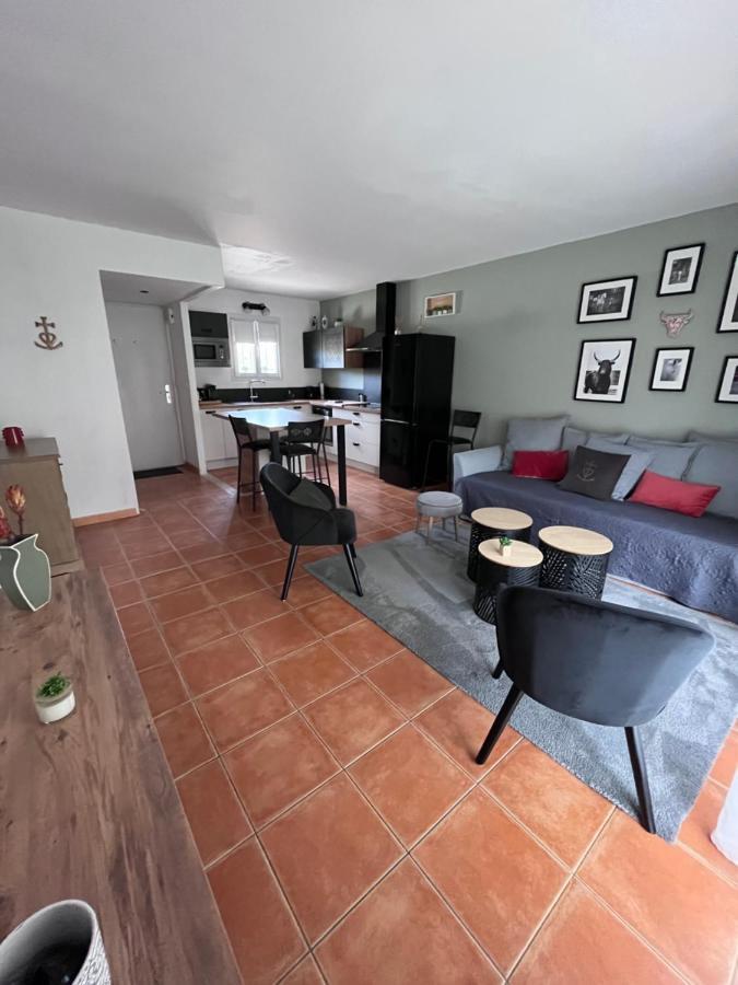 Maison De Vacances Dans Residence Avec Piscine Αρλ Εξωτερικό φωτογραφία